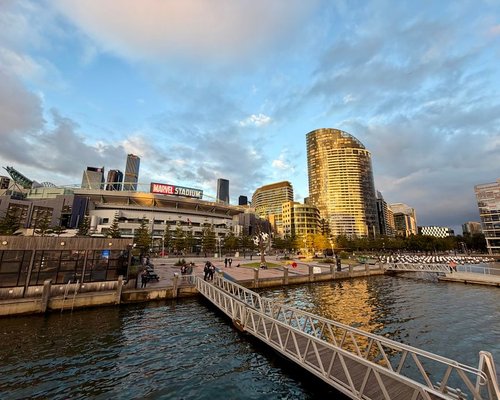 Vibrant Australian city skyline at twilight reflecting modern stays and event venues